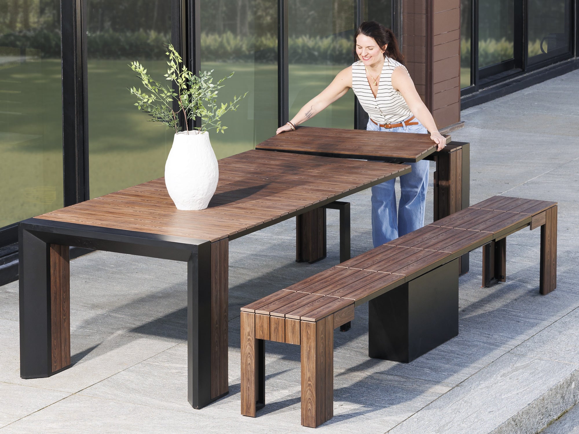 Transformer-outdoor-table-dark-oak-the-practical-bundle-functionality-4x3-1 Outdoor Dining Set - The Practical - Image 1